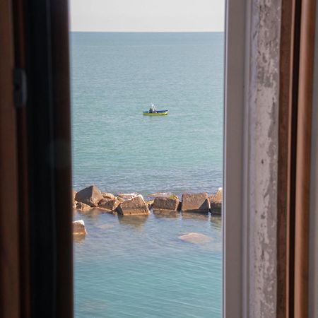 דירות מולפטה Casa Sant Orsola La Finestra Sul Mare מראה חיצוני תמונה